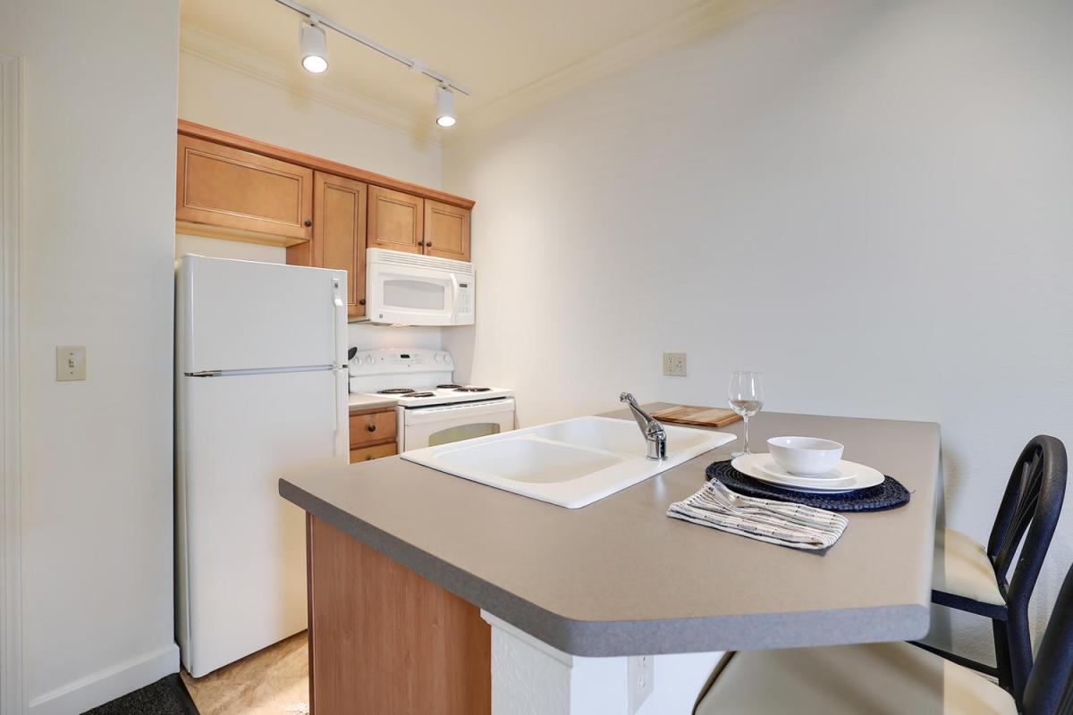 700 S. Gregory JSM Living